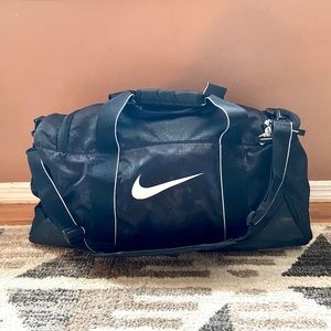 NIKE DUFFLEBAG